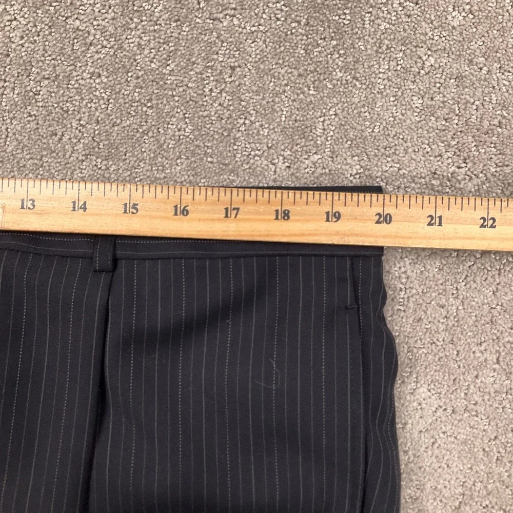 Jones New York Suit Mens 44R 40W Black Pinstripe 3-Button Formal Classic Wool